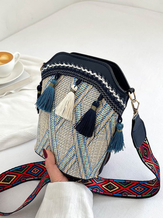 Casual Ethnic Pattern Embroidered Shoulder Ladies Leather Bag Vacation Vintage